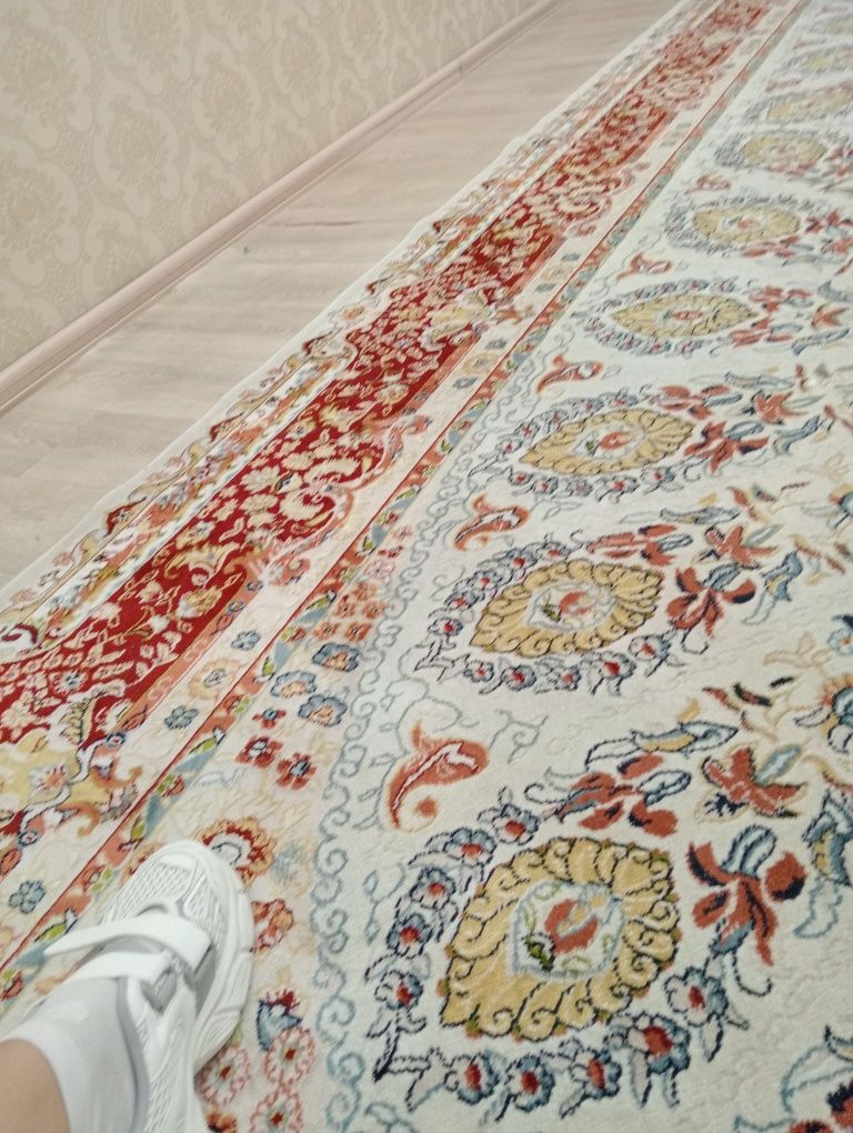 Продам ковры бу разные