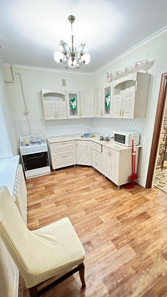 Сдам 1 ком Часы,суточно Зачаганск, Центр,Мкр!