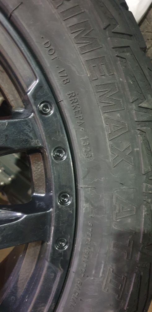 Продам резину 275. 55 R20