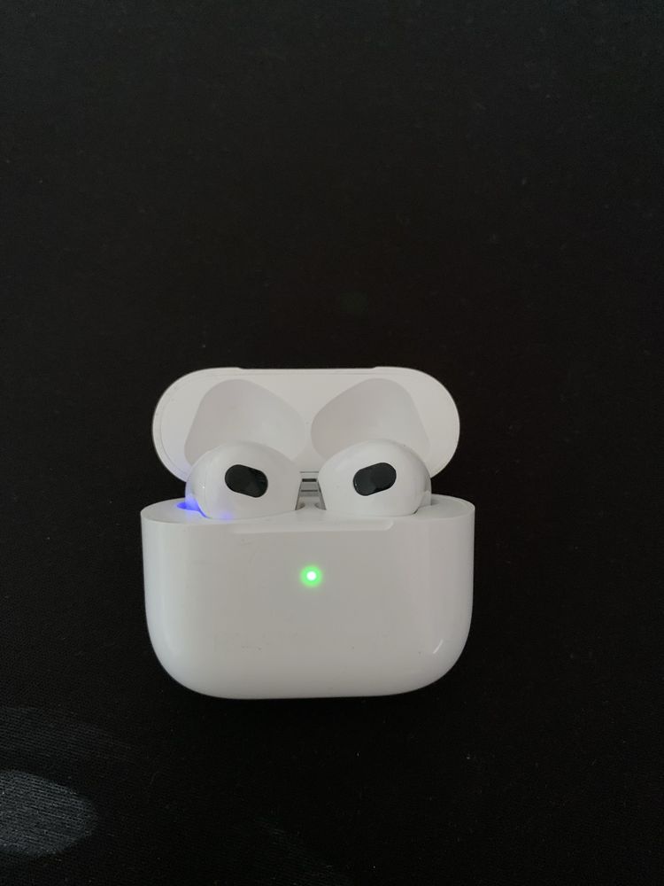 Продам Airpods Новые