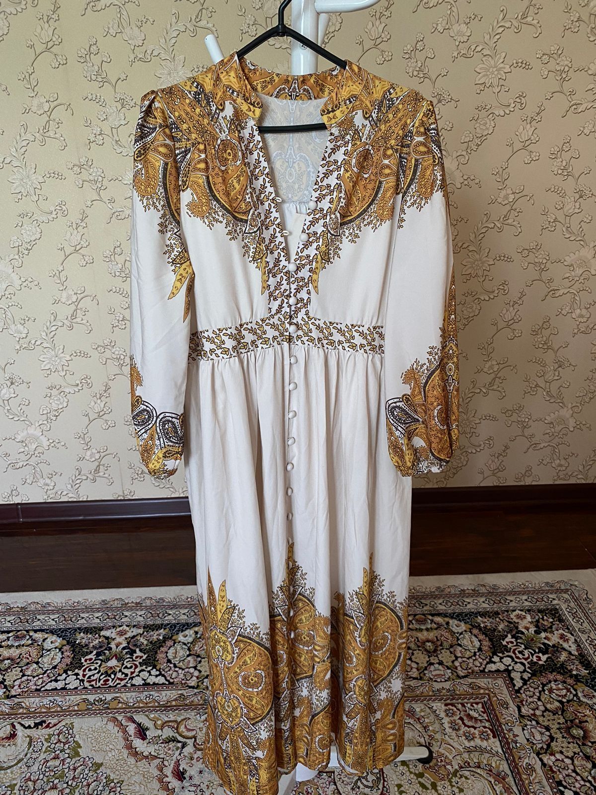 Женские платья и для девочек