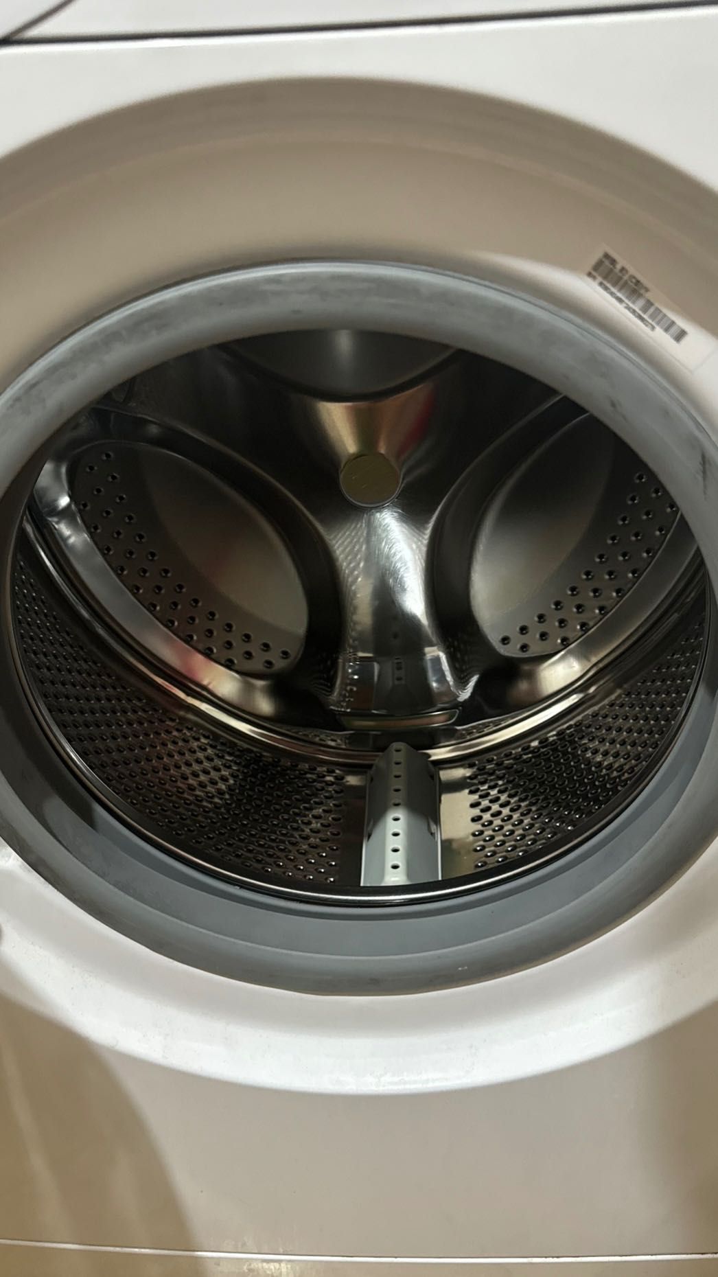 Стиральная машина Indesit WISL 83