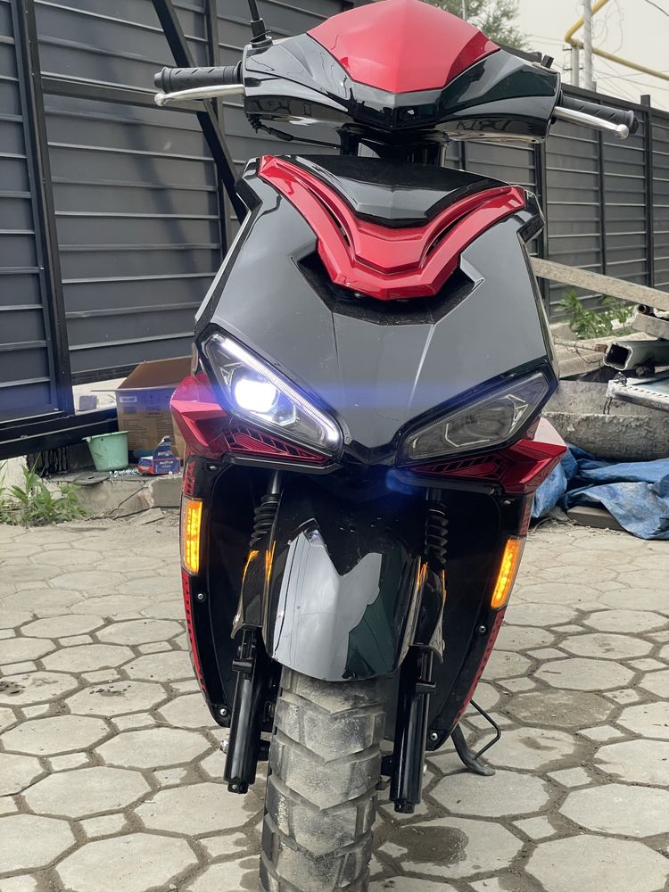 Продам скутер 150