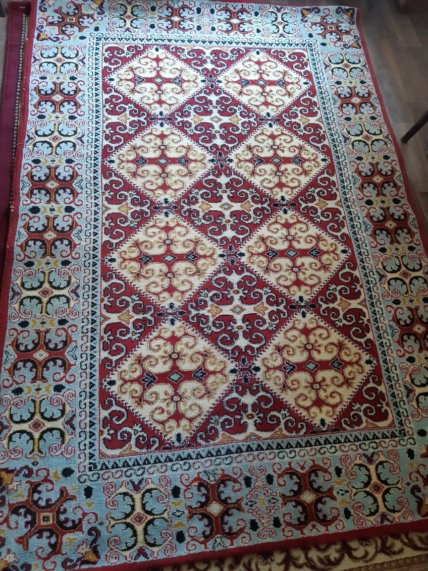 Ковры разные шерстяные