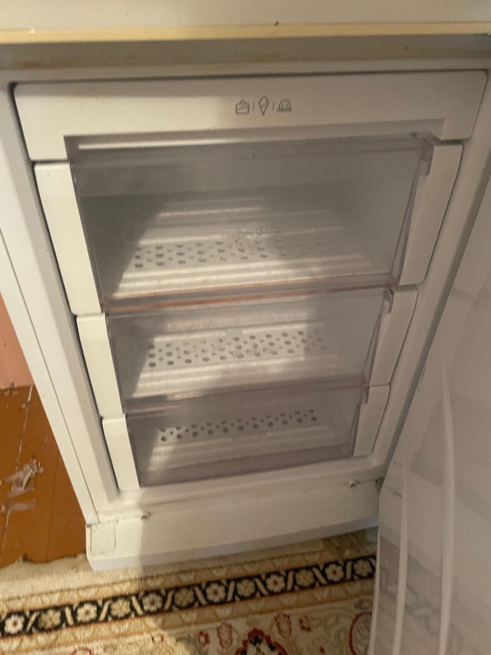 Продам холодильник LG