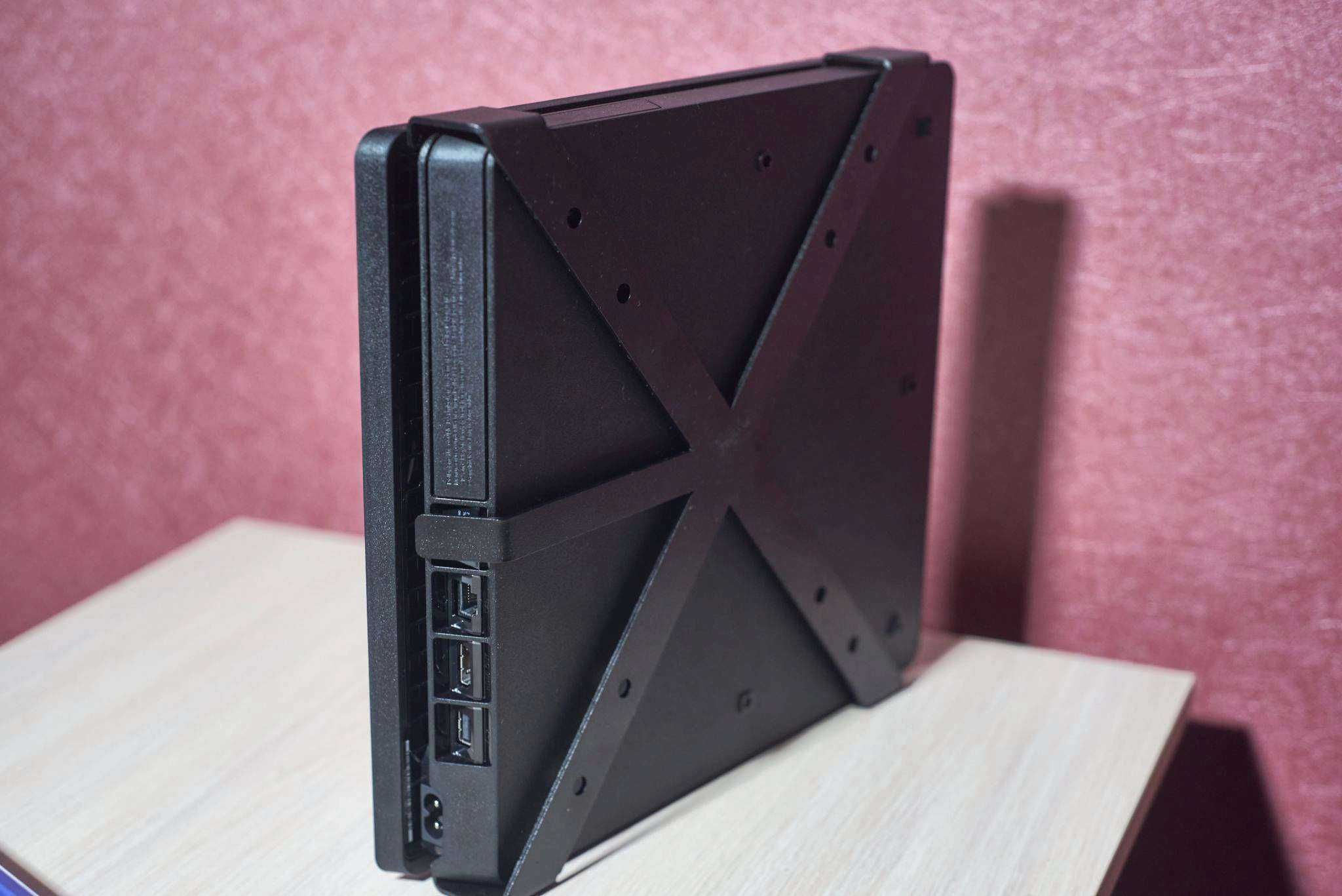 Продам кронштейн на стену для Playstation Slim PS4