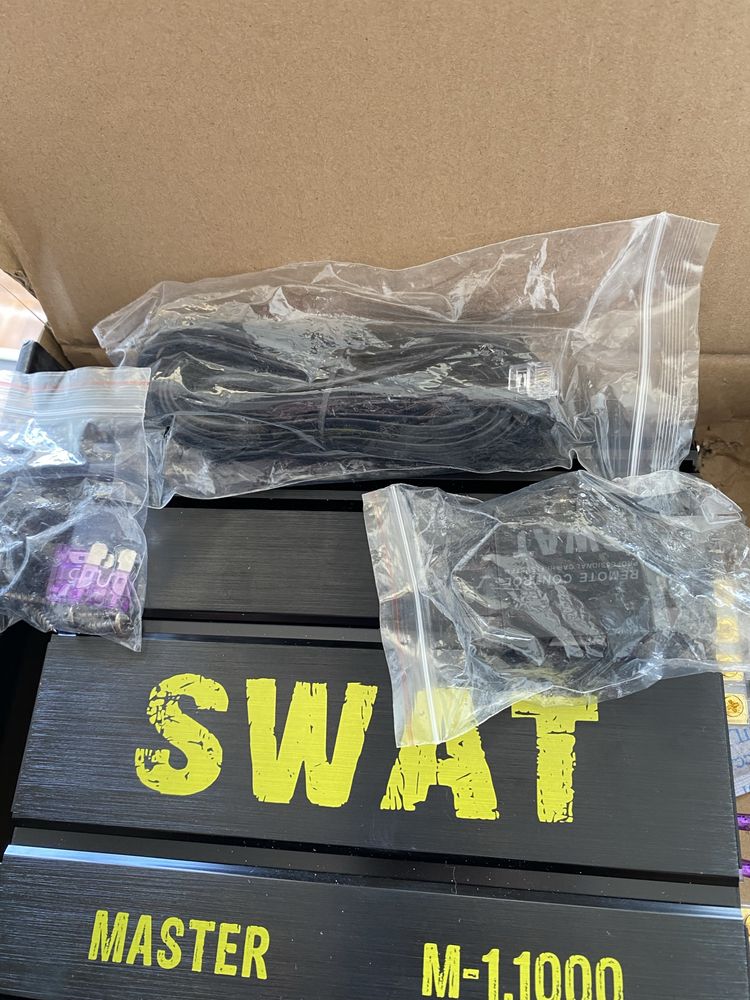 SWAT усилитель M1.1000 ,1900BT 55000 торг бар