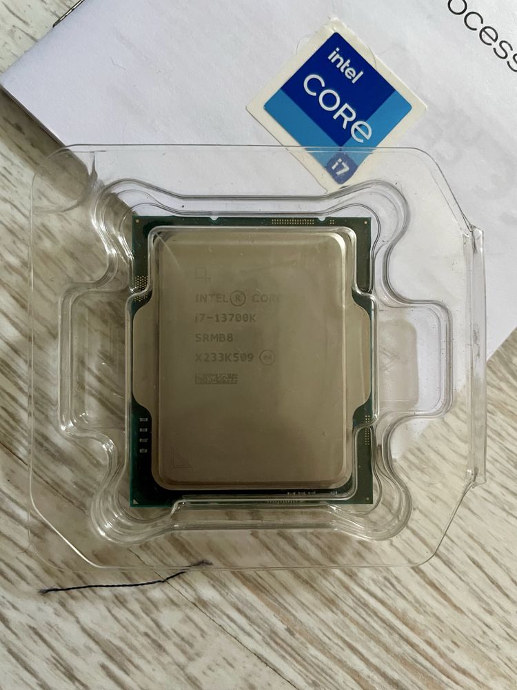 intel core i7 13700k box