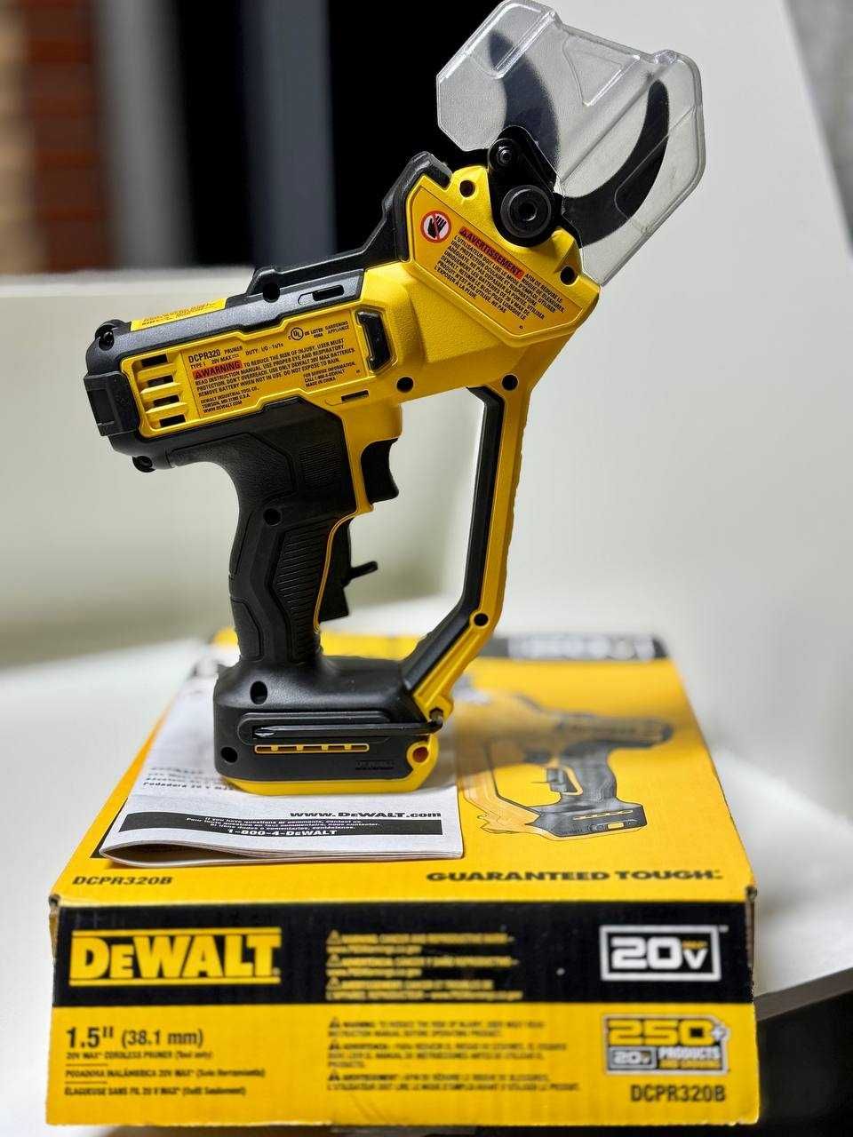 Садовые ножницы, DEWALT DCPR320B Аккумуляторный секатор