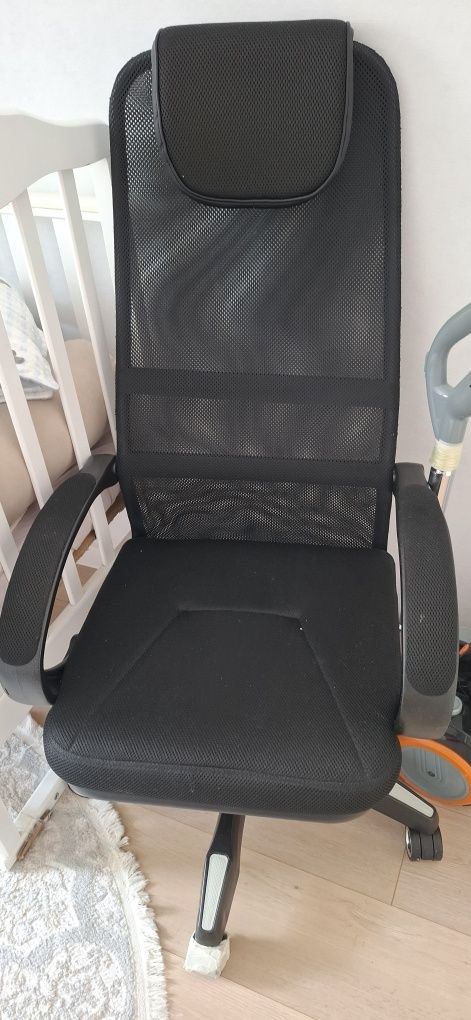 Продам кресло офисное