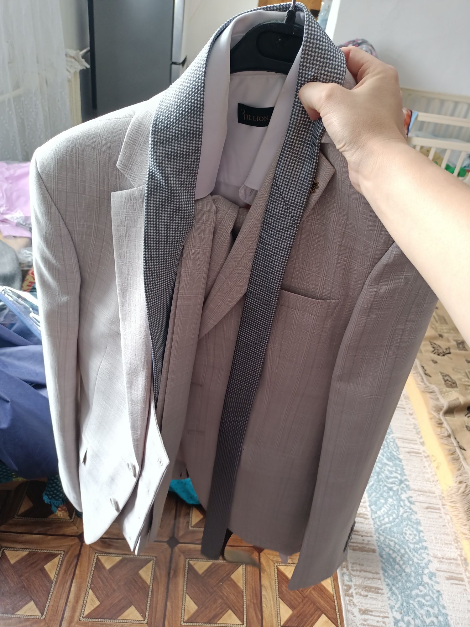 Продам костюм мужские