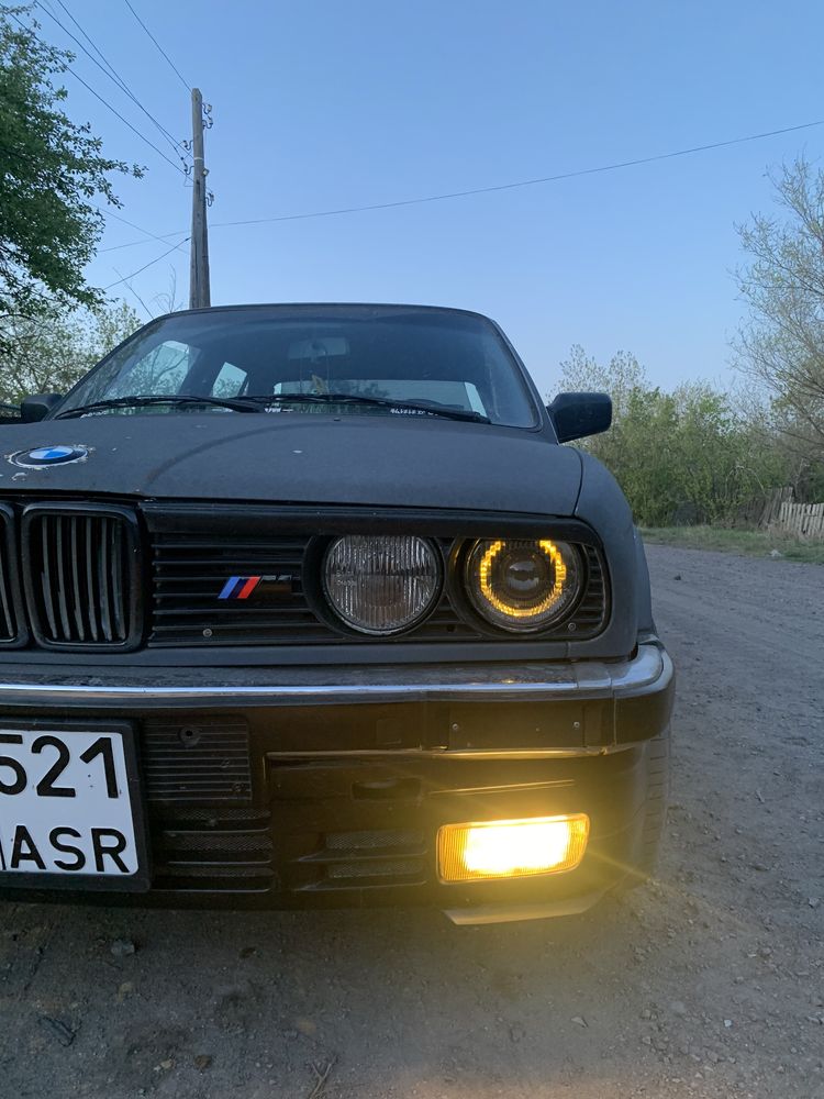 Продам бмв е30 320i