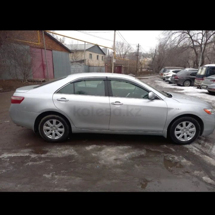 Toyota camry 40-ка