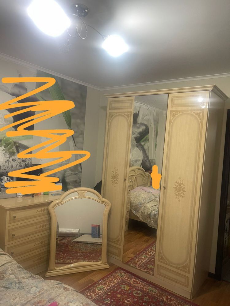 Продается спальный гарнитур