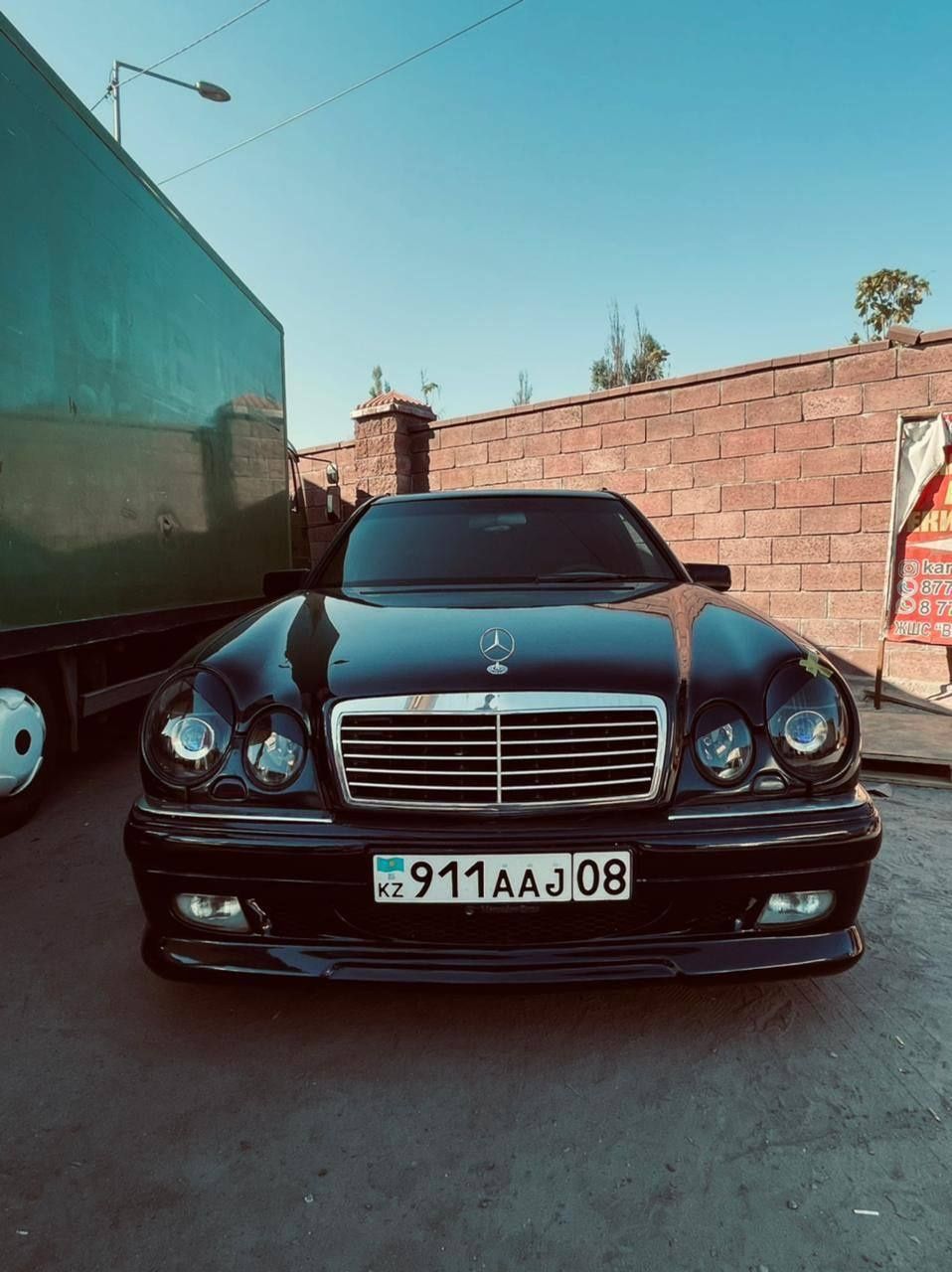 Мерседес w 124 w210 w140 w202 w190 каропка диски бампер фара крыло две