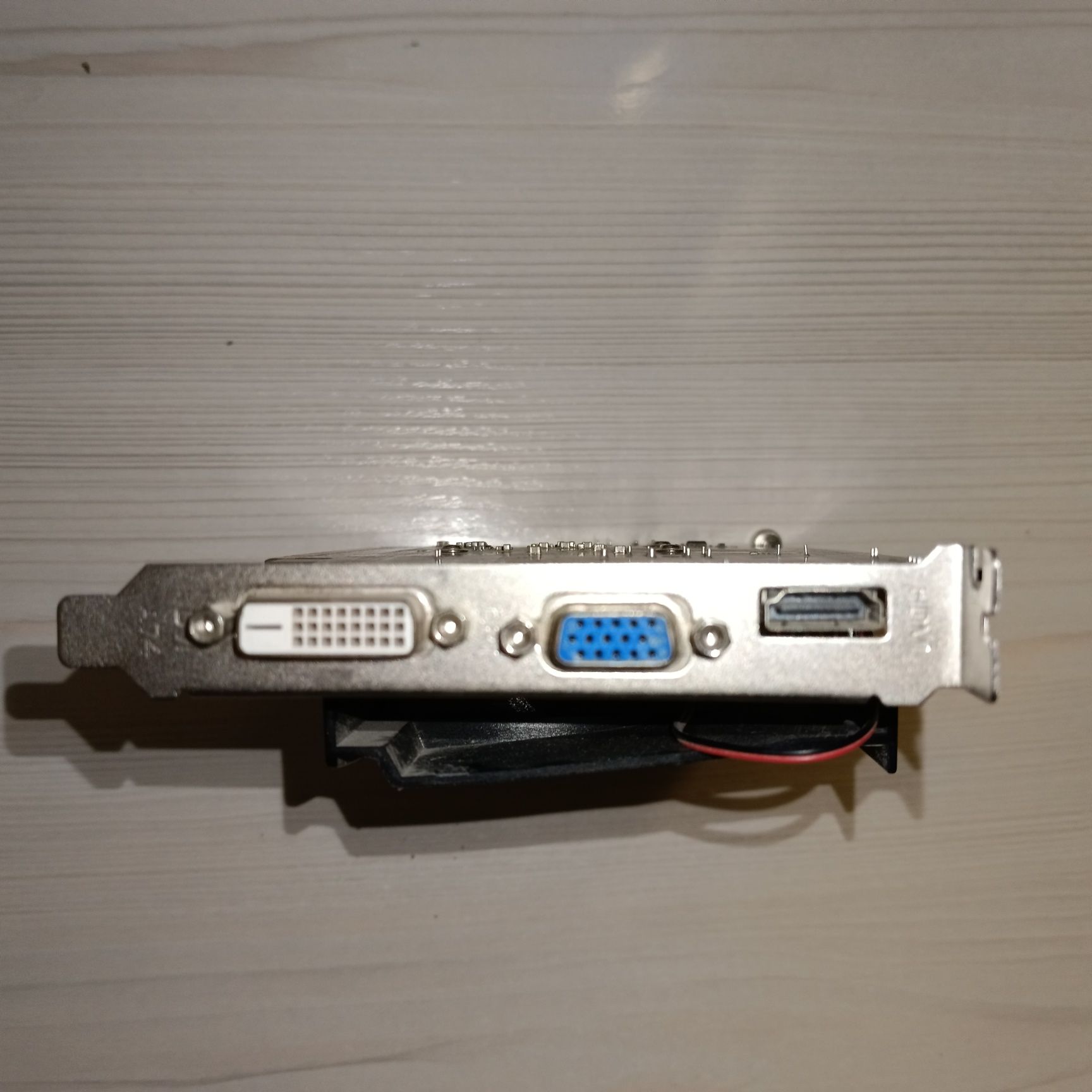 Продаю GTX 650 1GB