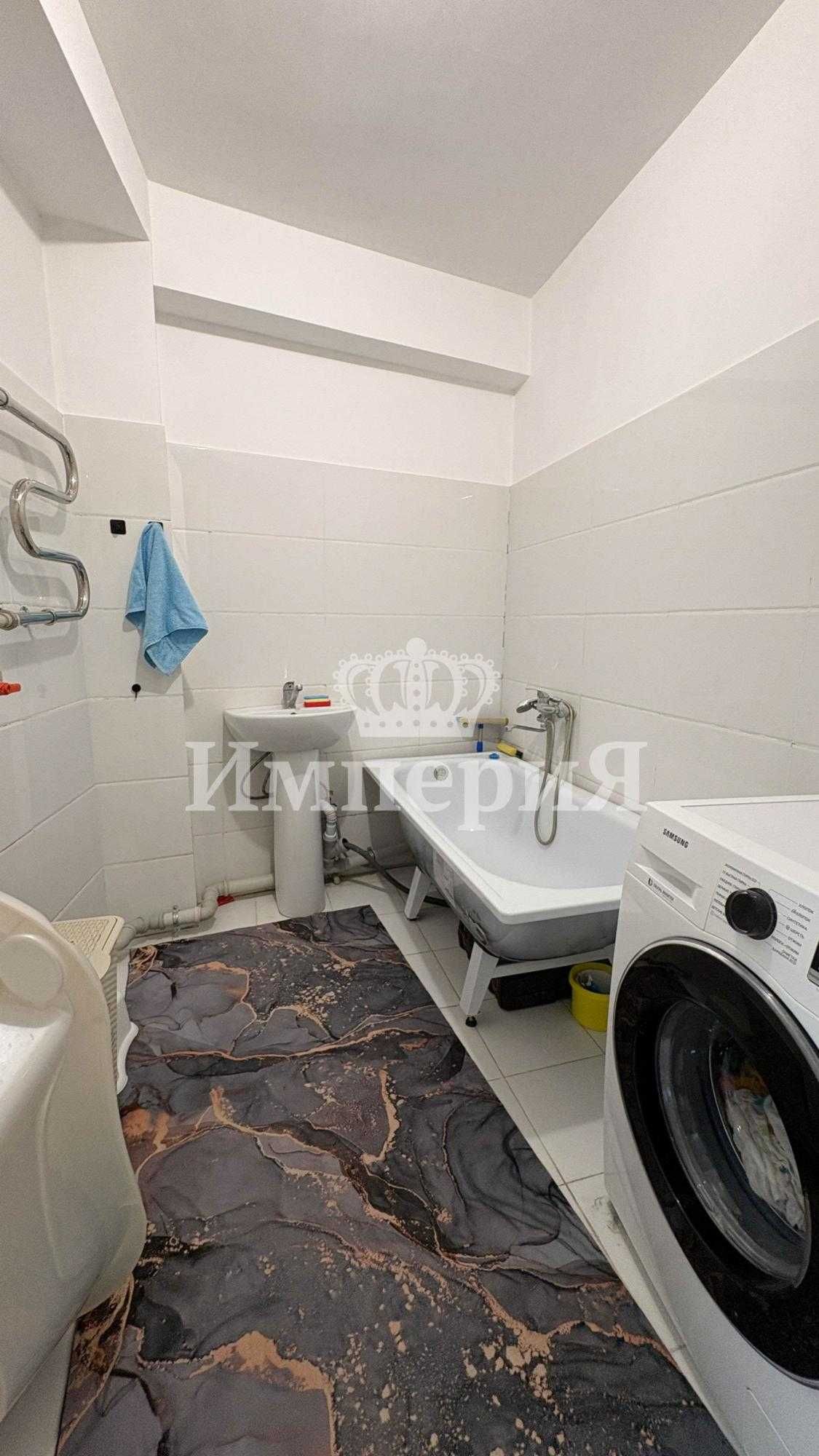 Продам 3 ком 9 мкр Айжан Империя