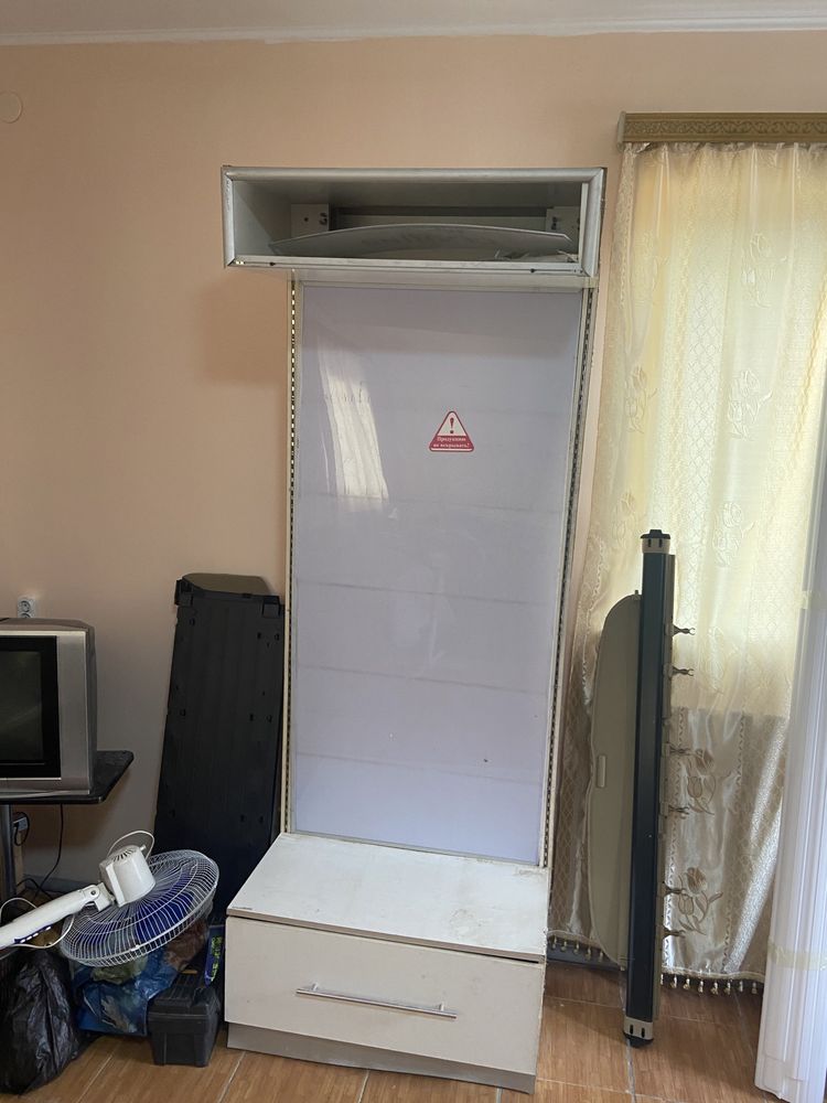 Соочно продам стеллаж, с полками