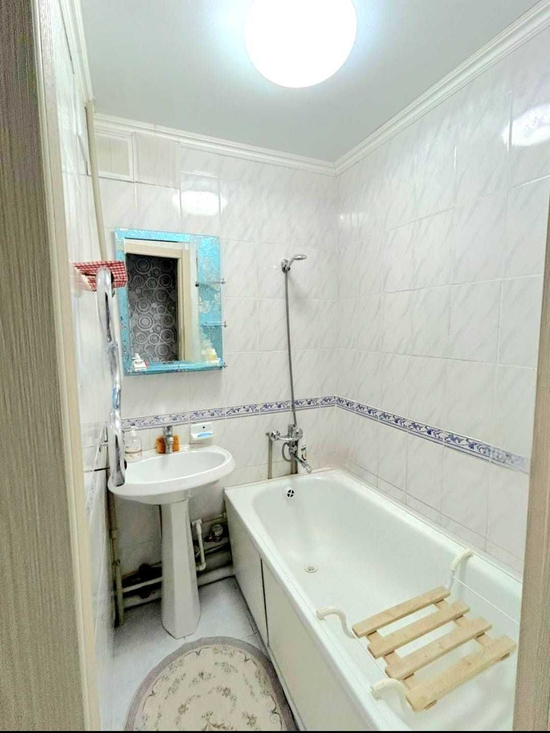 Продам 4 комнатную свечка Мира