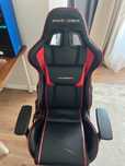 Игровое кресло DXRACER