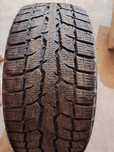 Продам комплект зимних шин Toyo 245/45R19