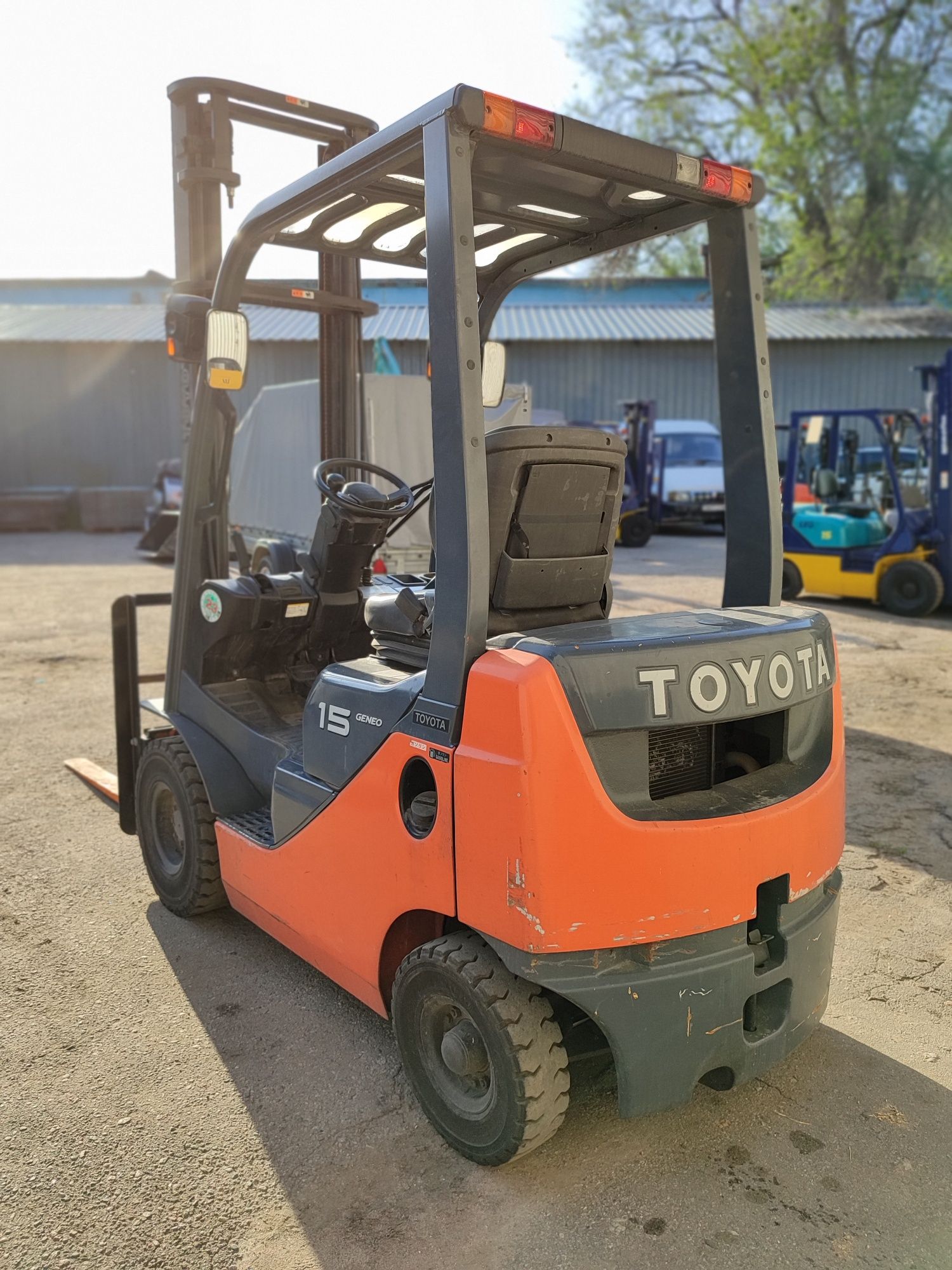Вилочные Погрузчики Toyota 1.5-2 тонны 8FG15