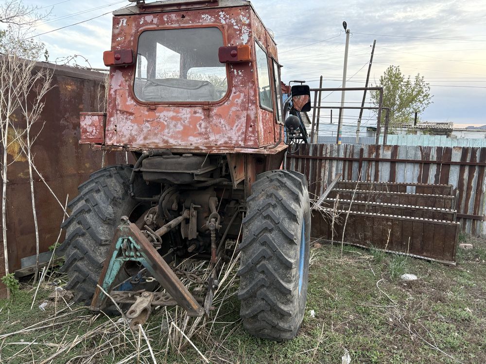 Продам трактор т 25 комплек