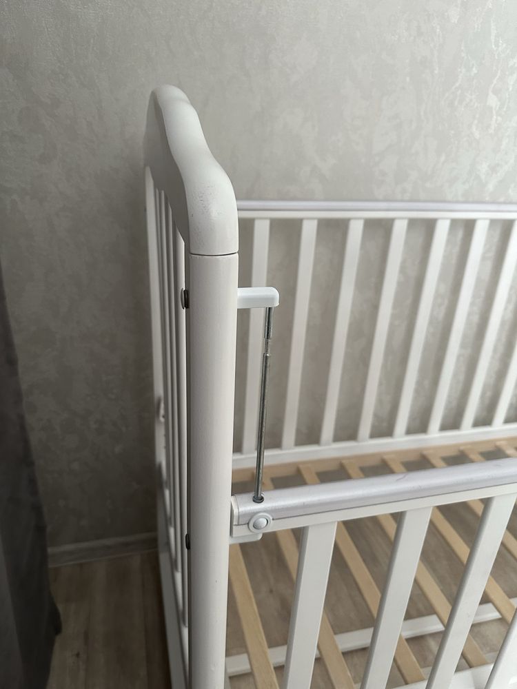 Продам детскую кроватку