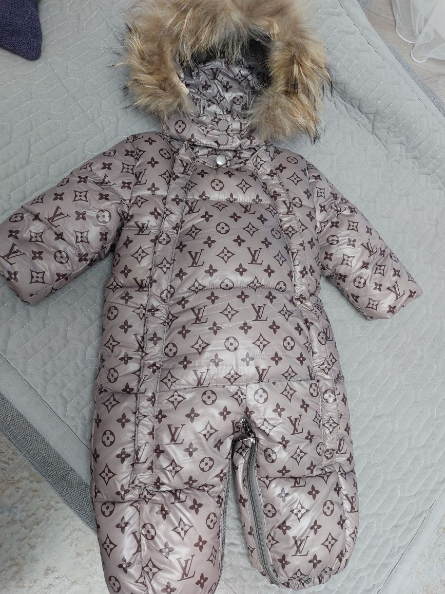 Продам детский комбинезон (трансформер)
