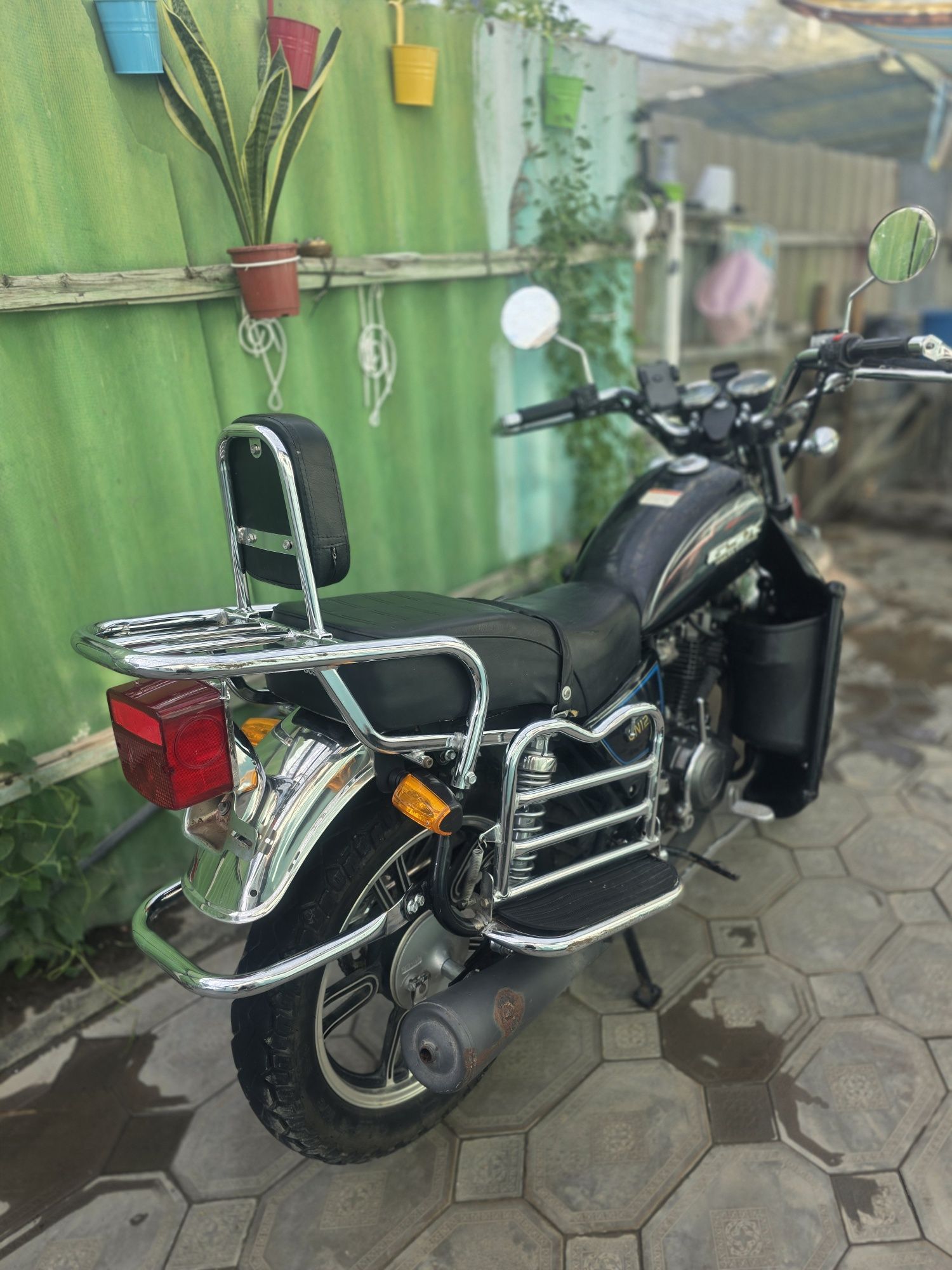 Продаётся Мотоцикл SUZUKI GS-200 черный