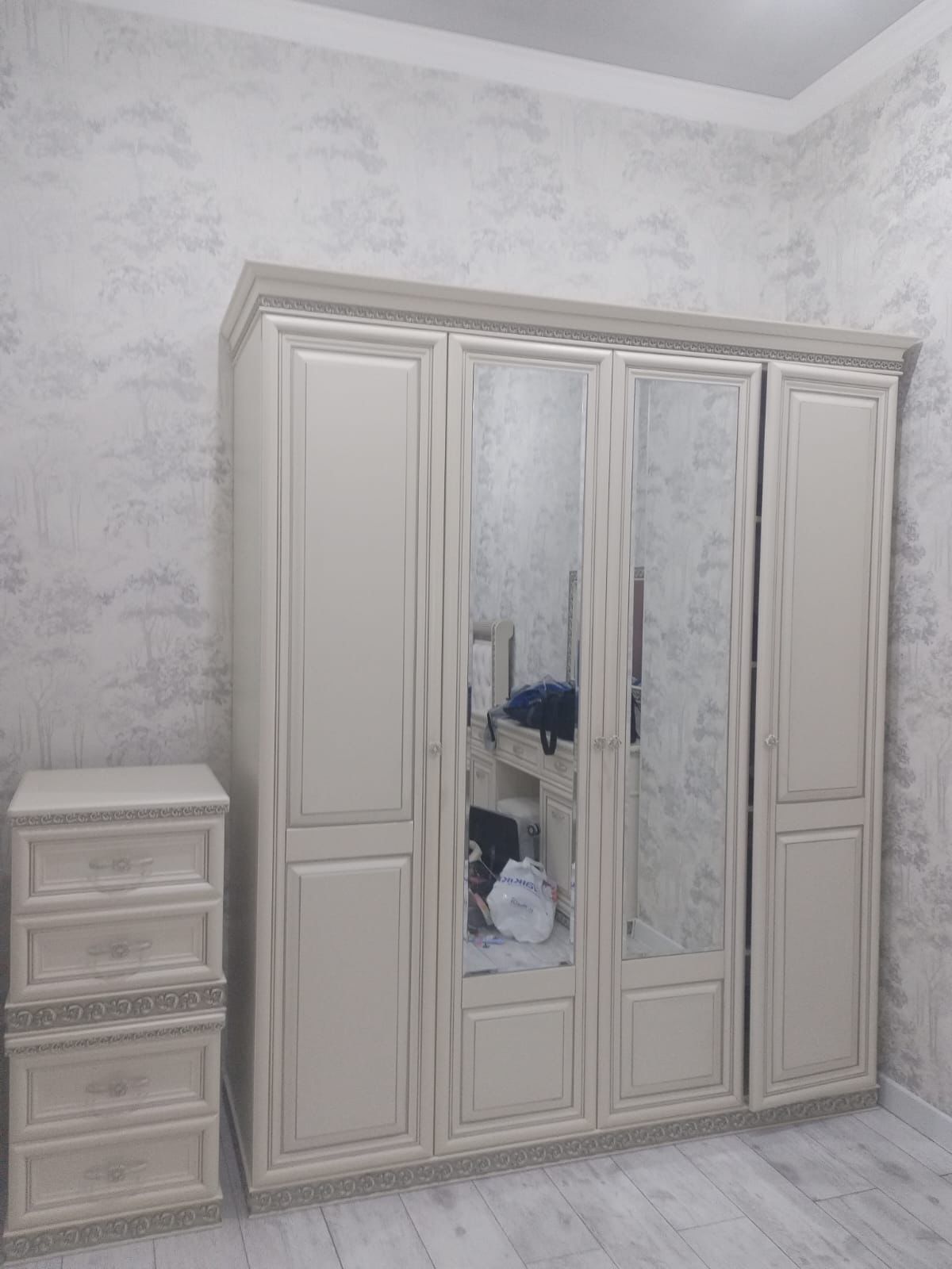 Спальний гарнитур