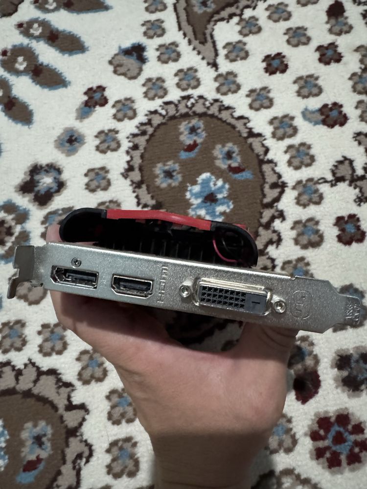 Gtx 1050 ti 4gb.