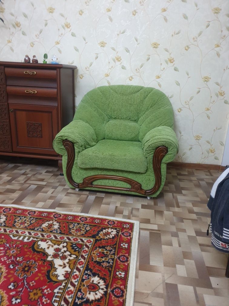 Мебель диван и кресло
