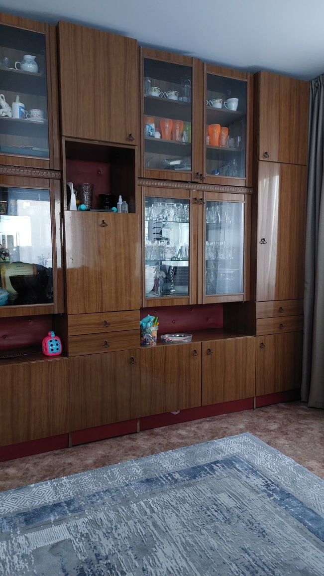 Продам стенку для гостиной.