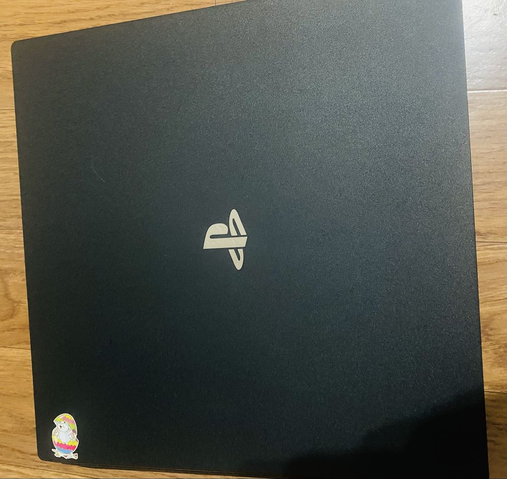 Ps 4 pro  хорошое состояния