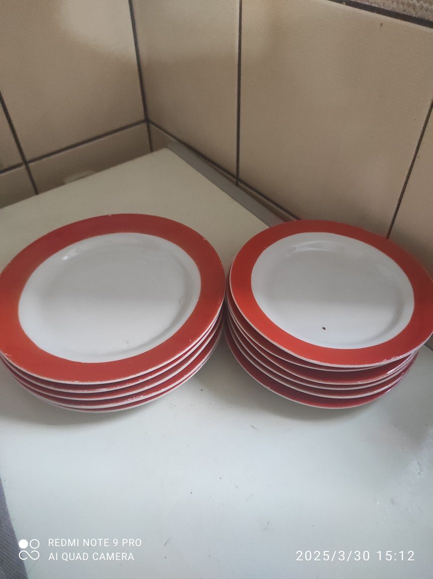 Продам набор тарелок