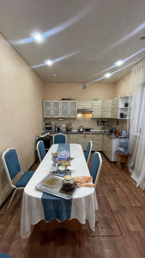 Продается кухонный гарнирур
