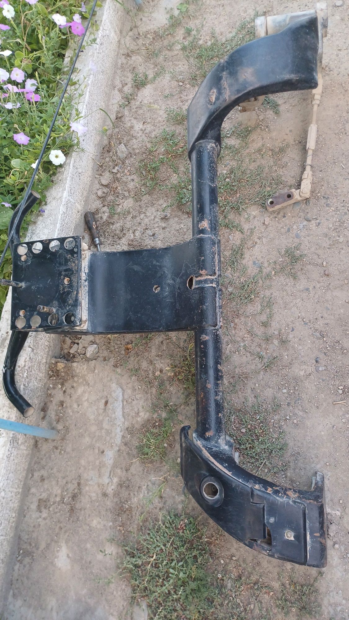 Продам фаркоп,калитку Опель Фронтера.