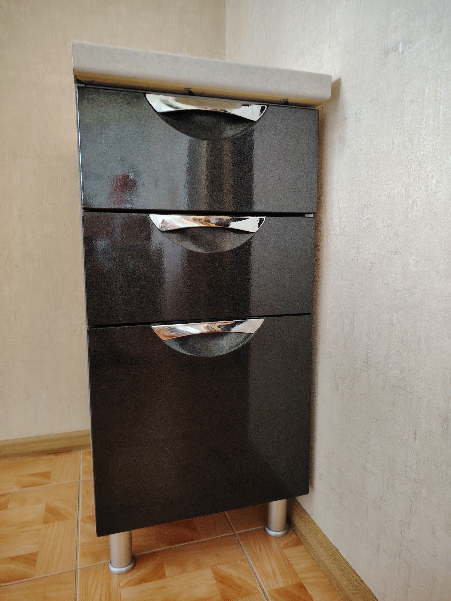 Продам Комод 3 полки