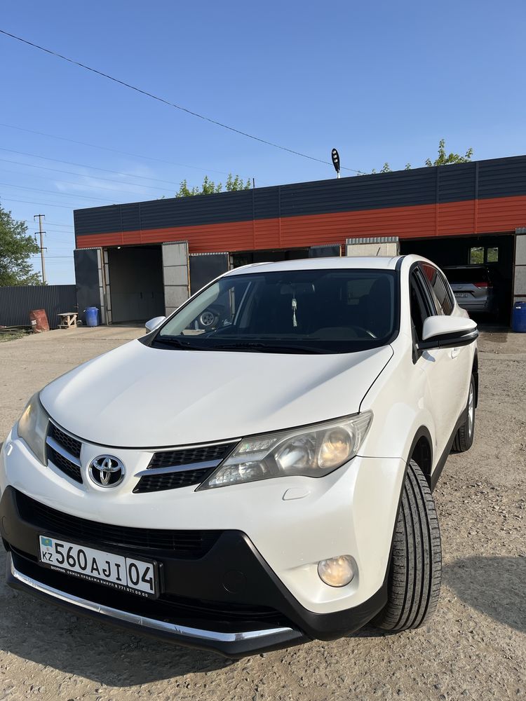 Срочно продам Тойоту Рав 4