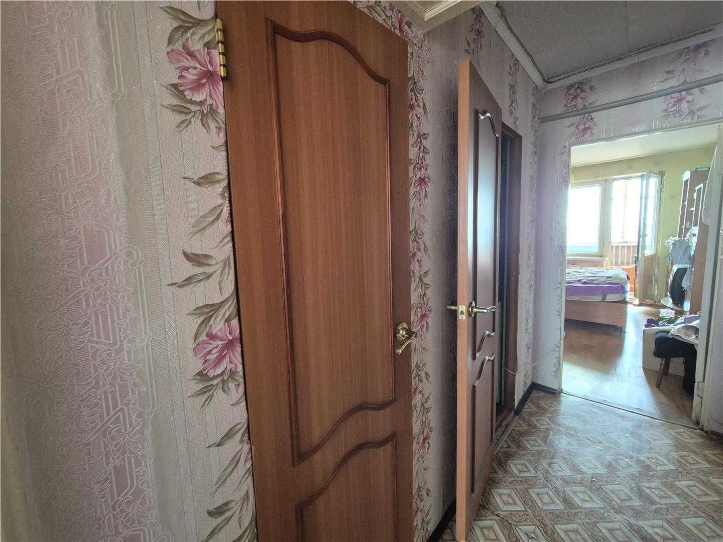 Продам 3к улучшенной планировки за Втузом.  на 9 этаже