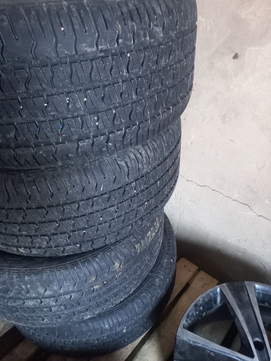 продам автошины 285/50/20