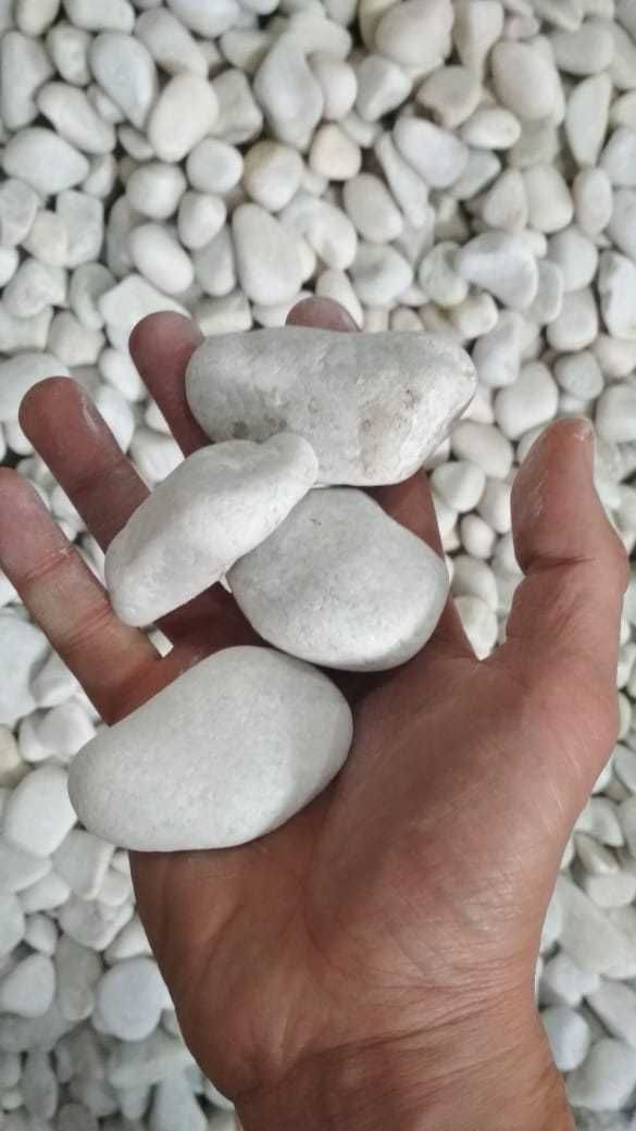 Белые круглые камни, декоративные камни галька белая для сада