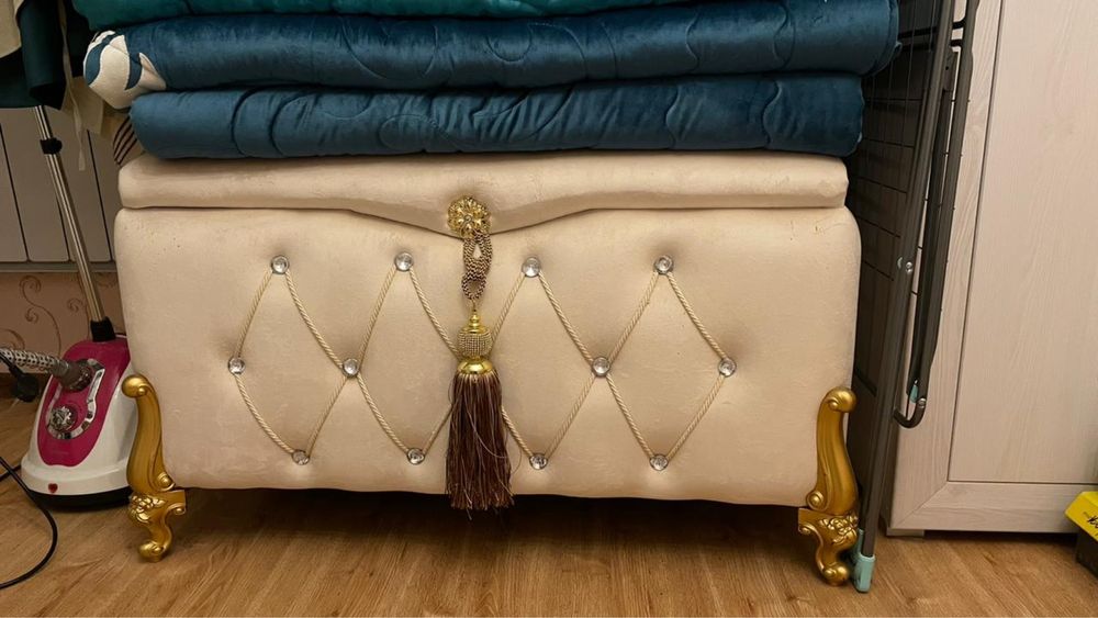 Продам спальный гарнитур+3 сандыка