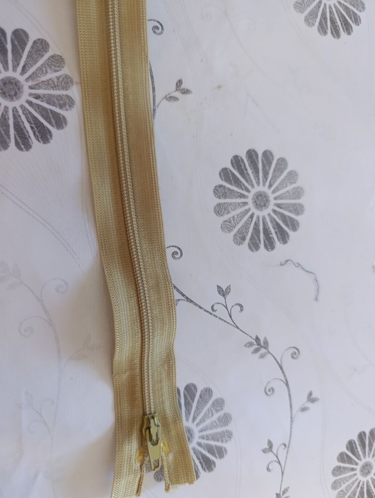 Продам молнию для одежды