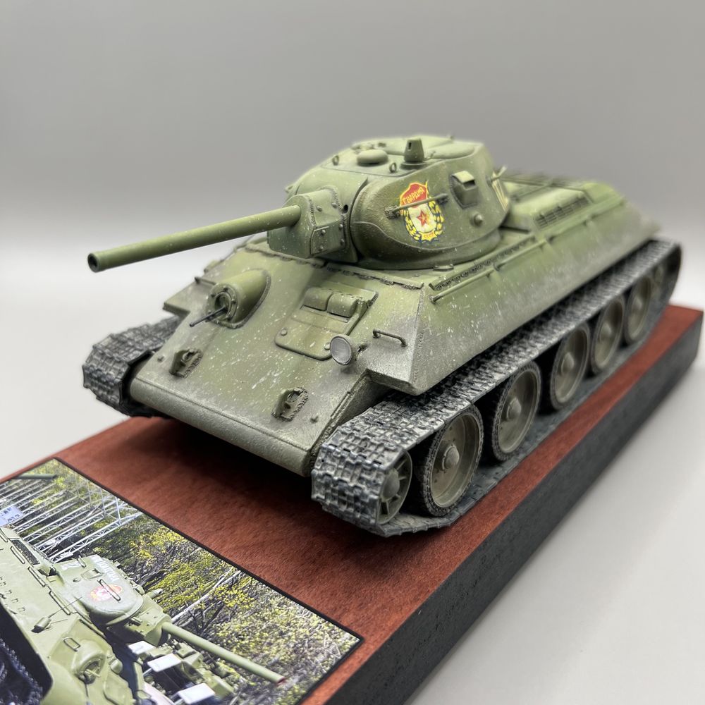Готовая модель танка Т-34-76 от Dragon  «От рабочих Казахстана»