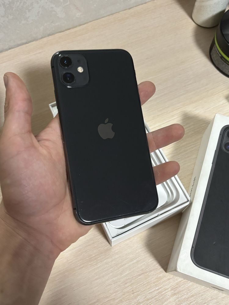 Iphone 11/64 с коробкой