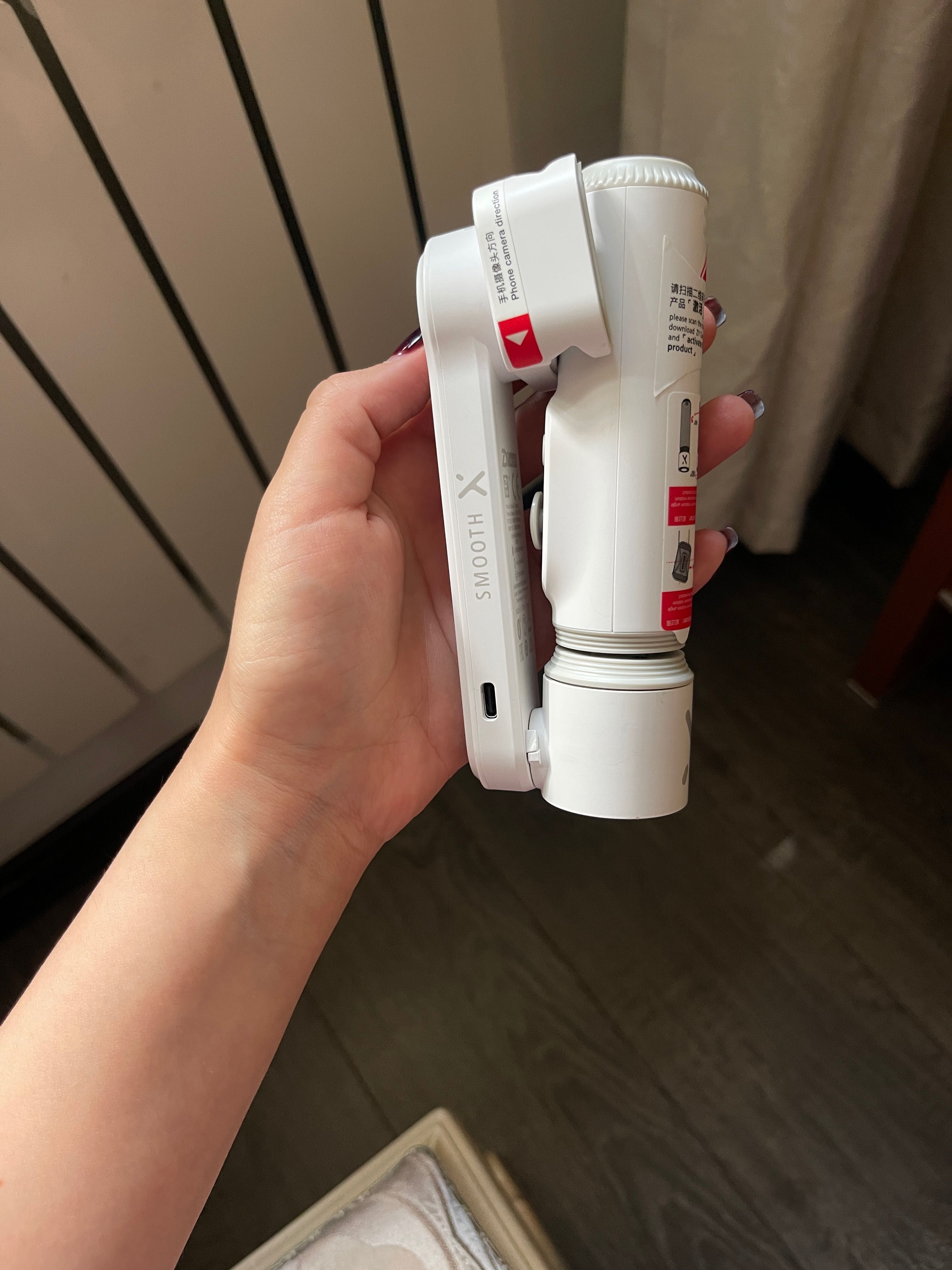 Продам  Электронный стабилизатор Zhiyun Smooth-X SM108