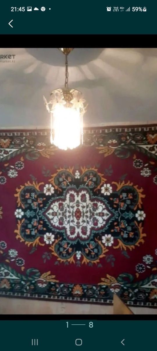 Продам ковры, люстру, раковину.
