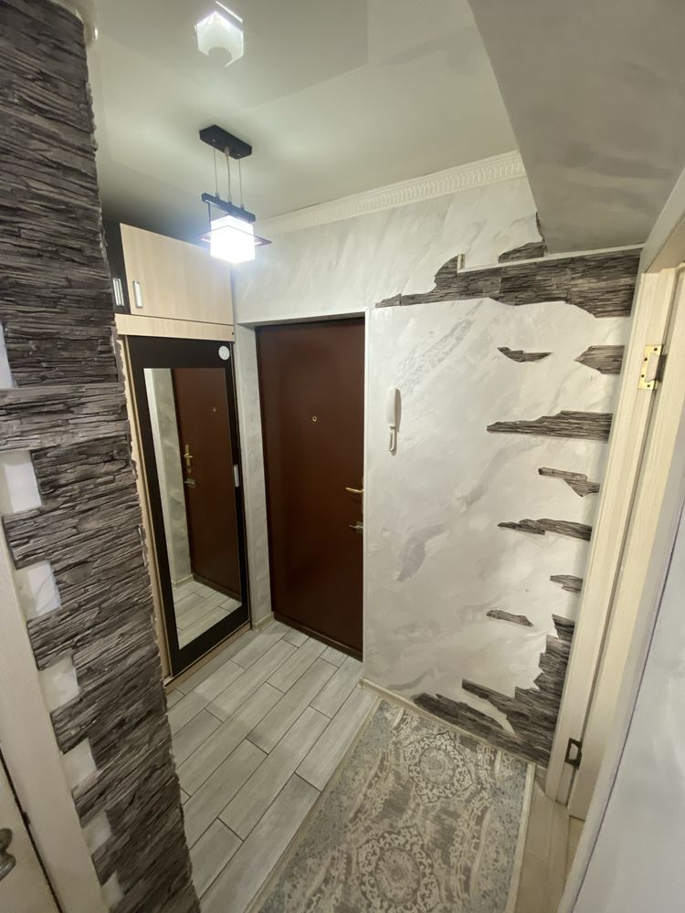 Продам 1 комнатную квартиру в центре